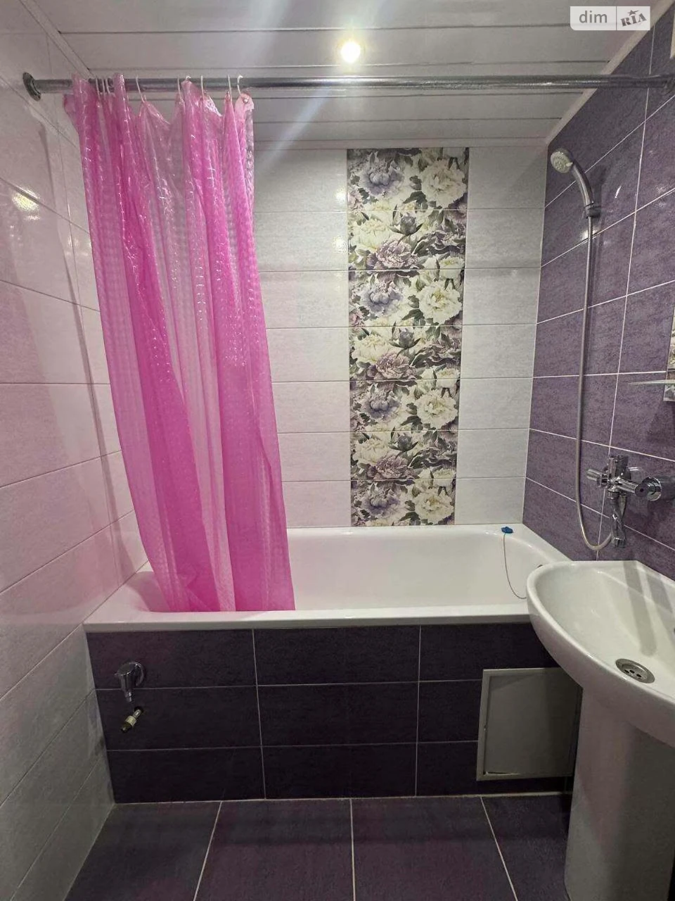 Sale of 3-room Apartment in Microdistrict