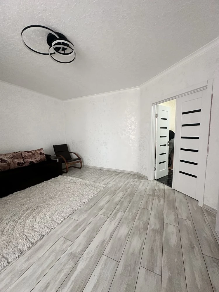 For Sale: 2-bedroom apartment at Nezalezhnosti 58