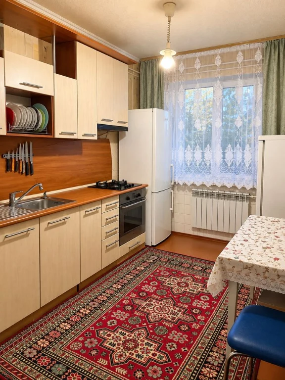 3 bedroom apartment, Levneskyi 42