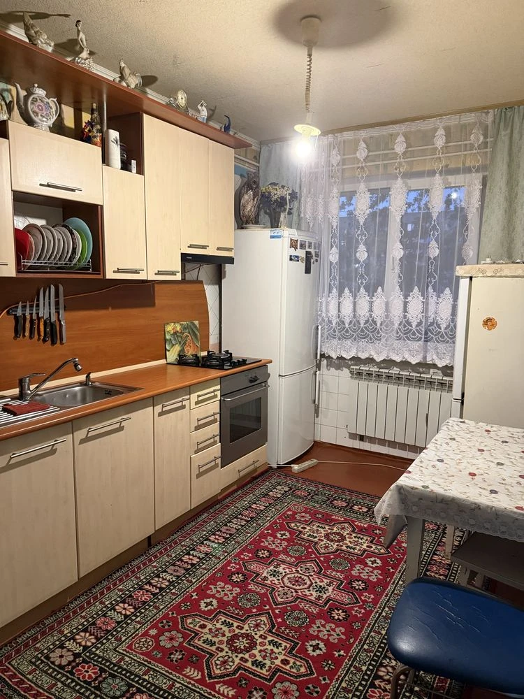 3 bedroom apartment, Levneskyi 42