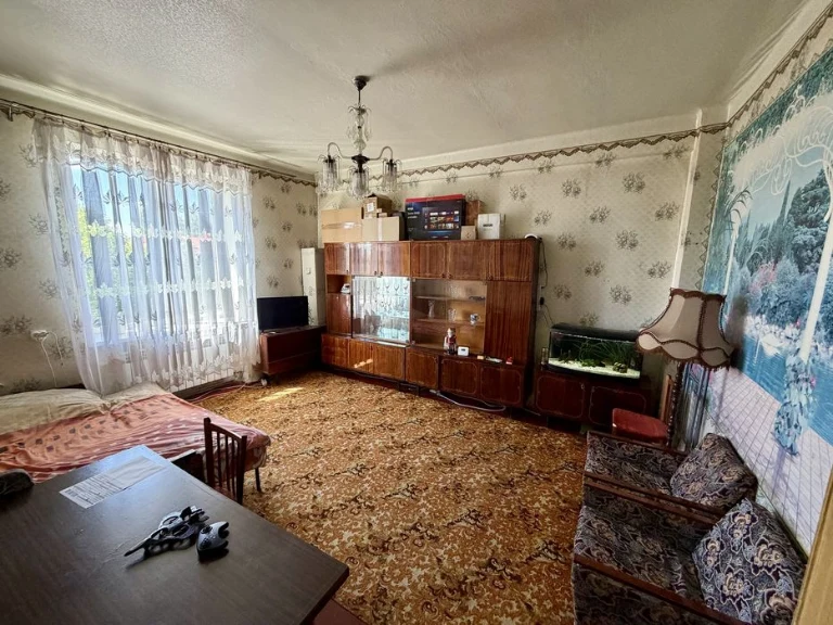 Собственник! Продам 2к сталинку 49,3 м². 12 квартал, возле Т