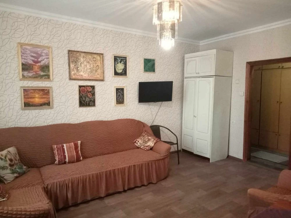 Sale of a 2-room apartment with independent heating near a river