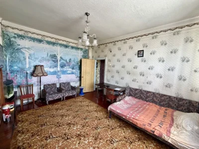 Собственник! Продам 2к сталинку 49,3 м². 12 квартал, возле Т