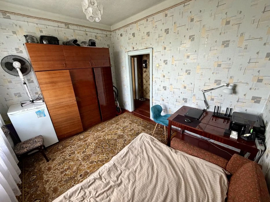 Собственник! Продам 2к сталинку 49,3 м². 12 квартал, возле Т