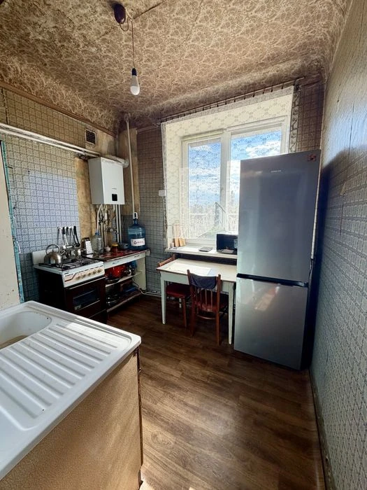 Собственник! Продам 2к сталинку 49,3 м². 12 квартал, возле Т