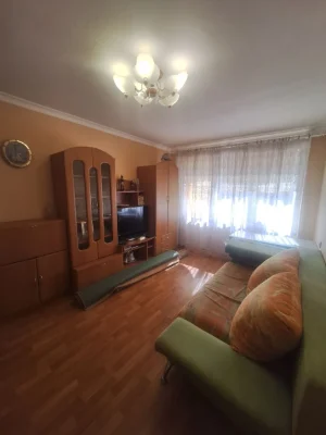 Продам двукімнатну  квартиру