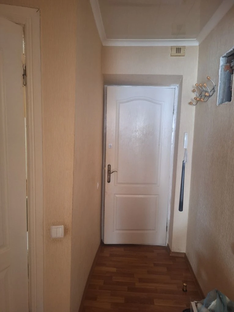 Продам двукімнатну  квартиру