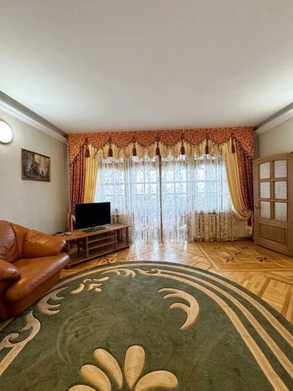 Продам трикімнатну квартиру в м.Біла Церква, Київської обл
