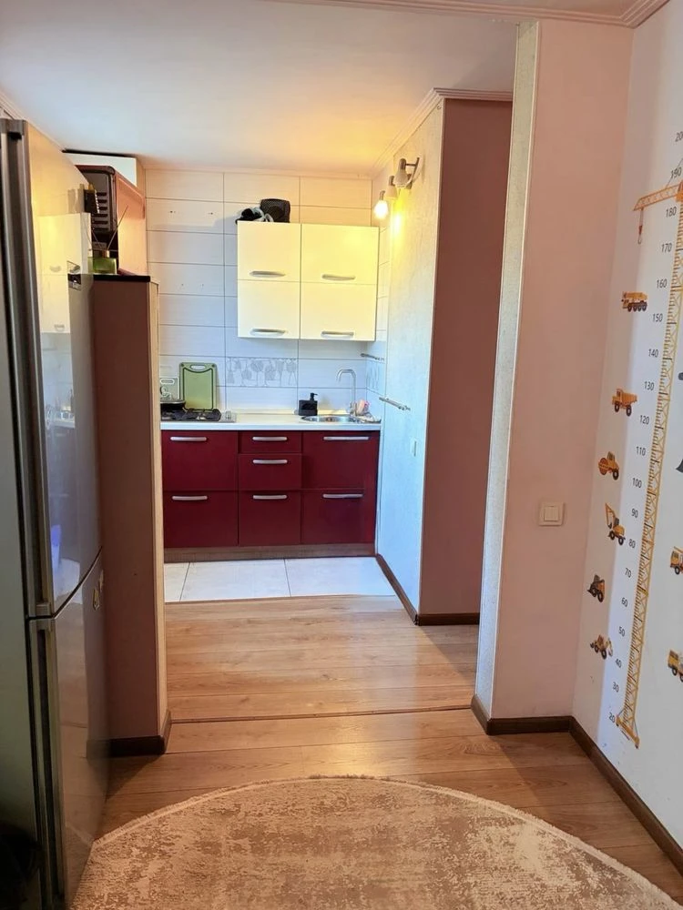 For Sale: 2-Bedroom Apartment on Pionerskaya Street