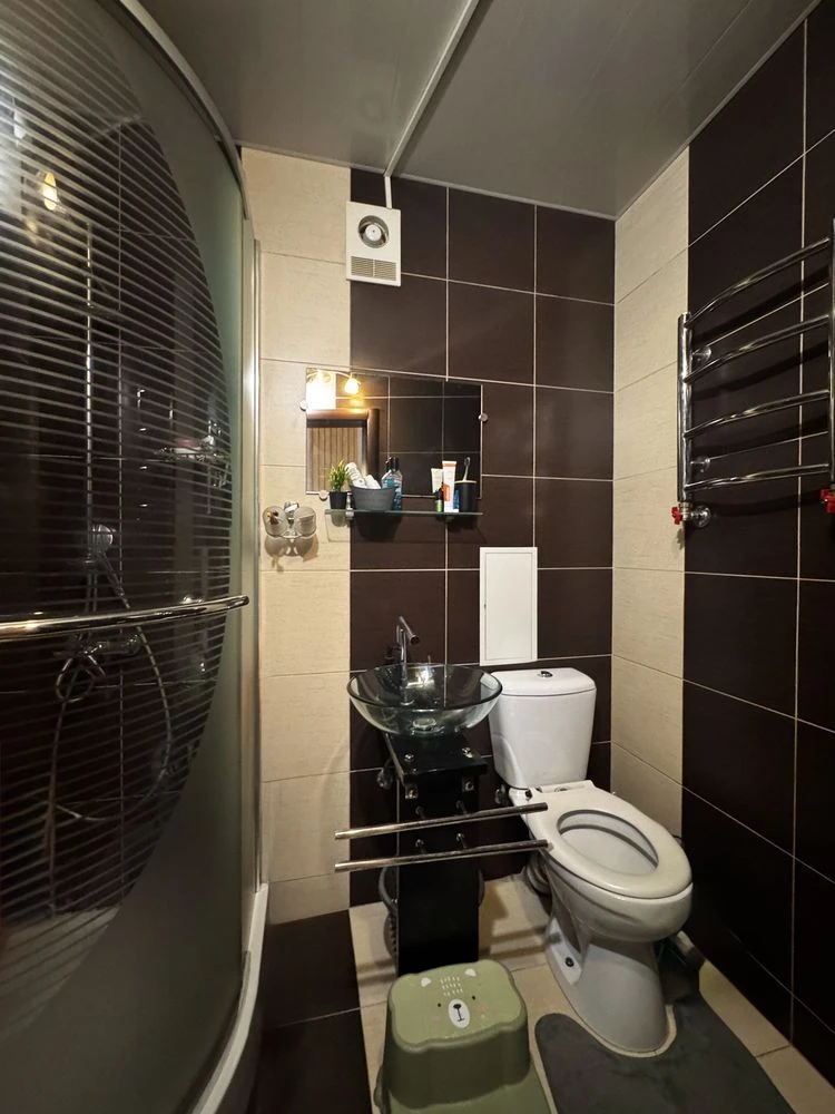 For Sale: 2-Bedroom Apartment on Pionerskaya Street