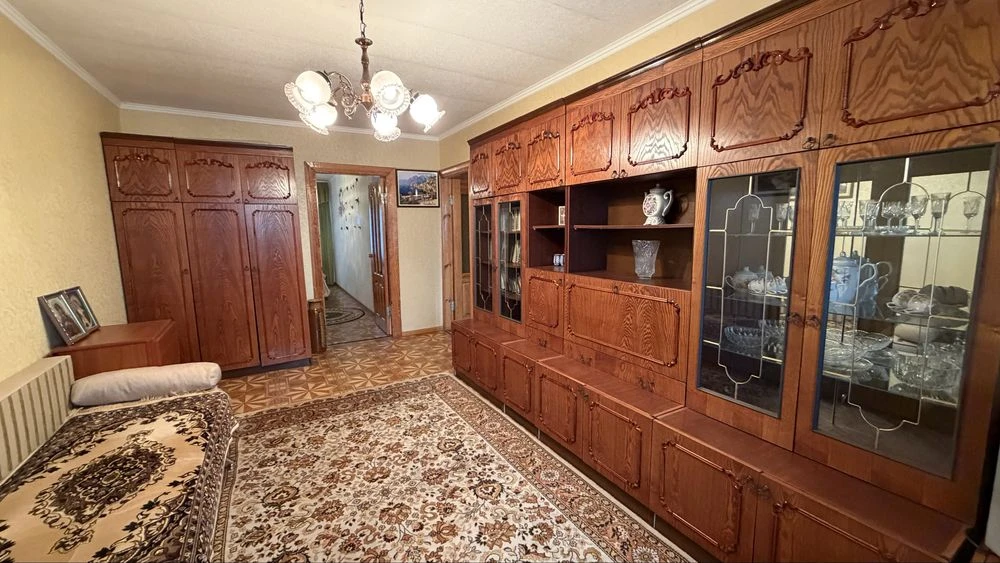 Продається 2 кімнатна на вул Гетьмана Сагайдачного