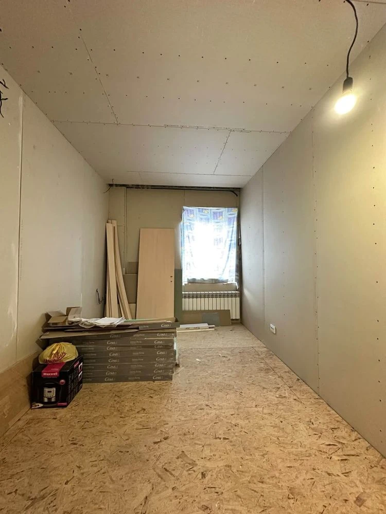 Продаж 2 кімнатної квартири ДНС Критий ринок