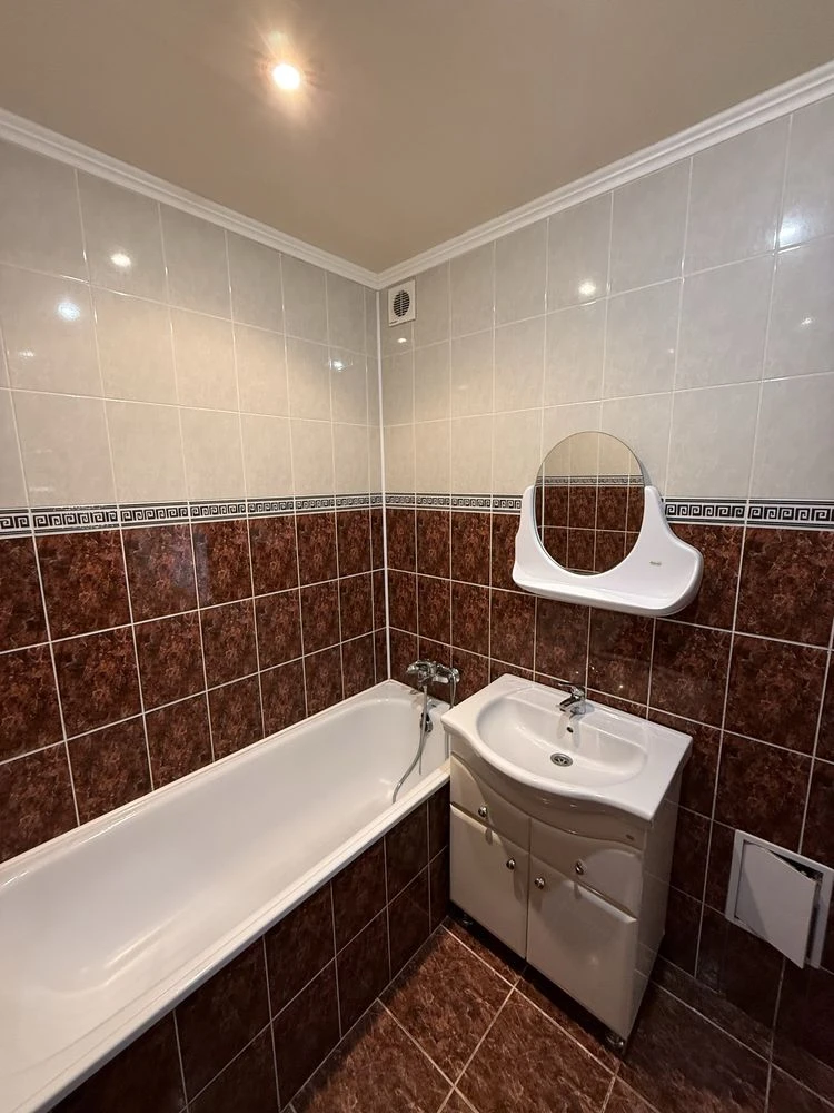 For Sale: 3-room apartment on Шевchenko Street. Working with state programs.