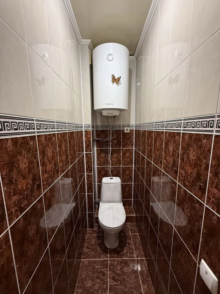 For Sale: 3-room apartment on Шевchenko Street. Working with state programs.