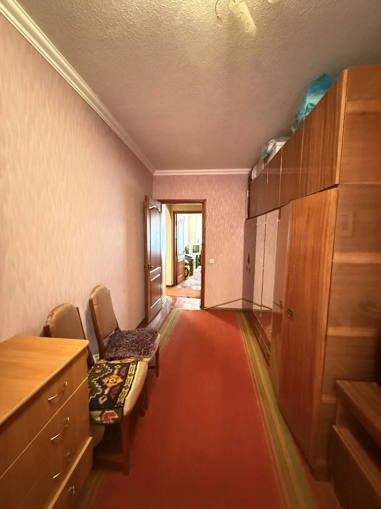 ПРОДАЖ 3-кім квартири по вул. Січневого Прориву, район Піоне