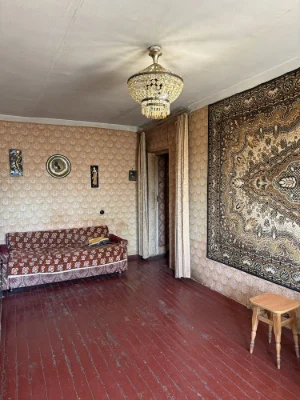 Продам 2-х кім квартиру, Критий ринок
