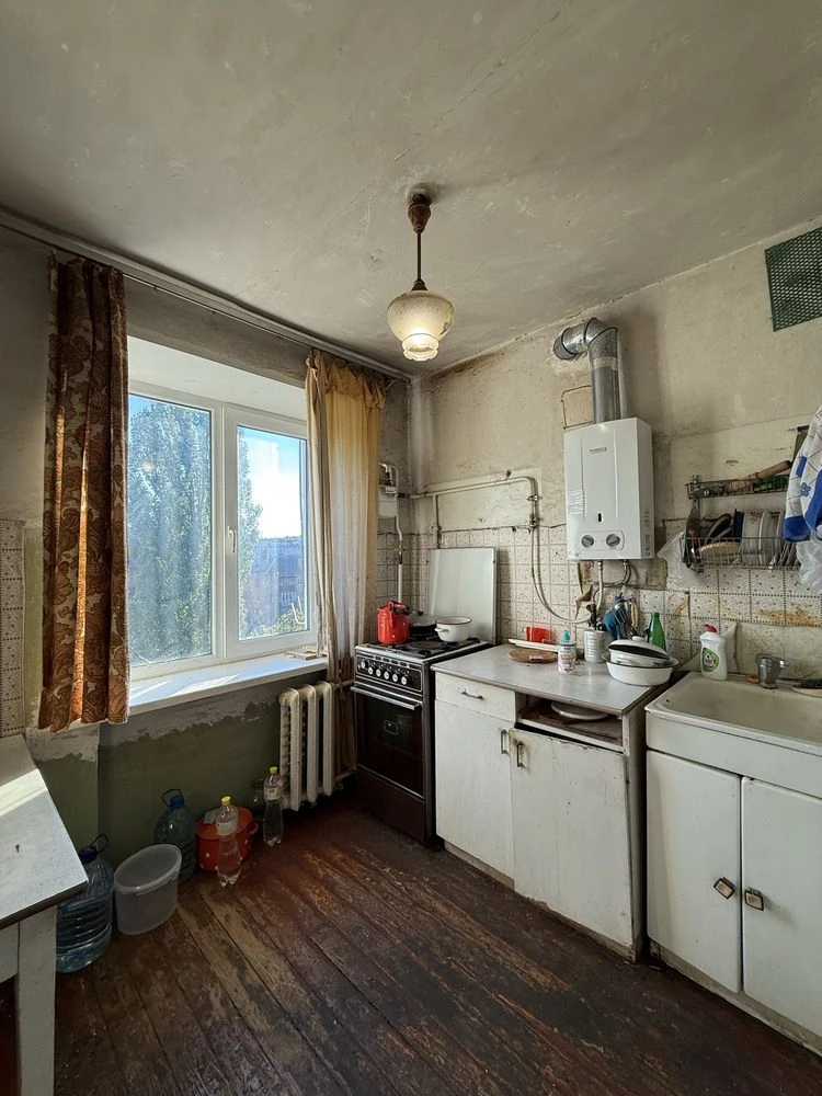 Продам 2-х кім квартиру, Критий ринок