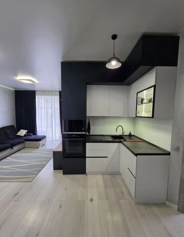 Apartment for Sale in Full Furnished Condition with 2 Garages