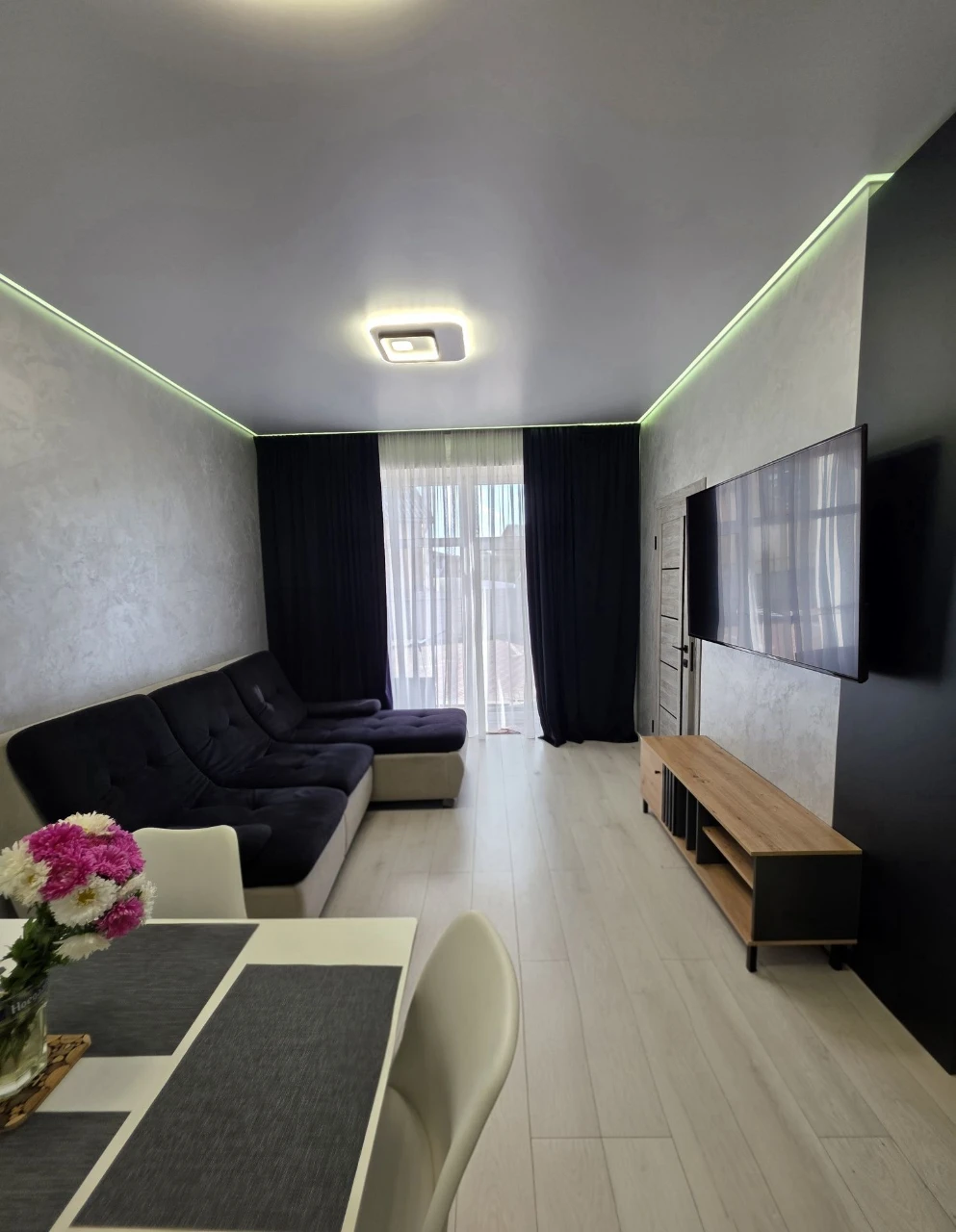 Apartment for Sale in Full Furnished Condition with 2 Garages