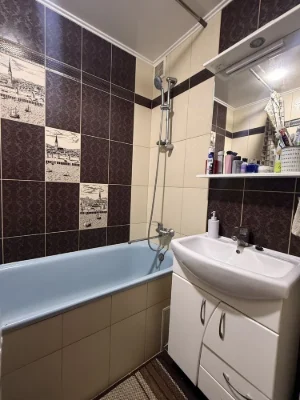 Продається 1 кім квартира, Днс