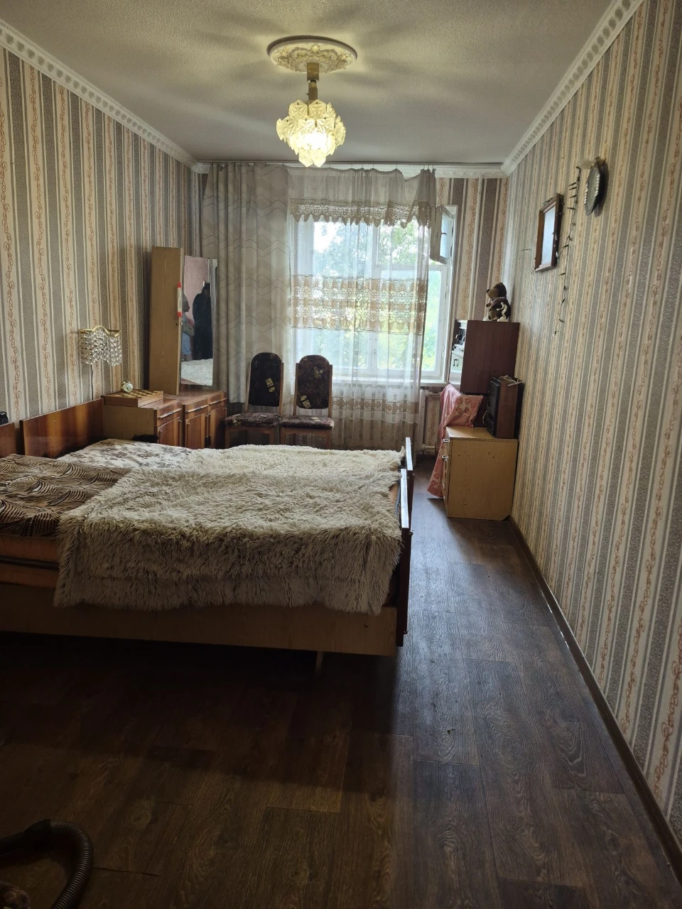 For Sale: 3-Bedroom Apartment on Skvirsky Prospect