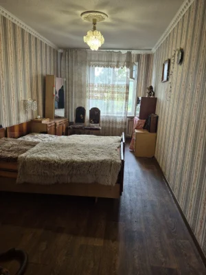 For Sale: 3-Bedroom Apartment on Skvirsky Prospect