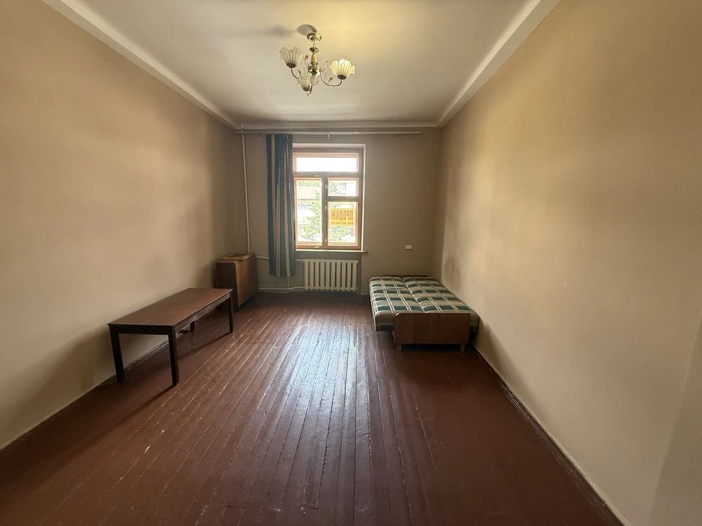 Продається 2-кімнатна квартира на Ярослава Мудрого