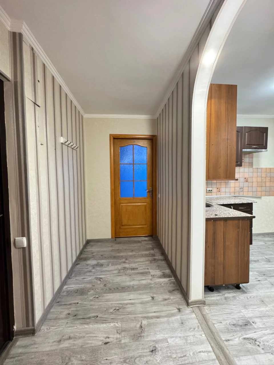Продажа 2-кімнатна квартира з ремонтом р-н ДНС.