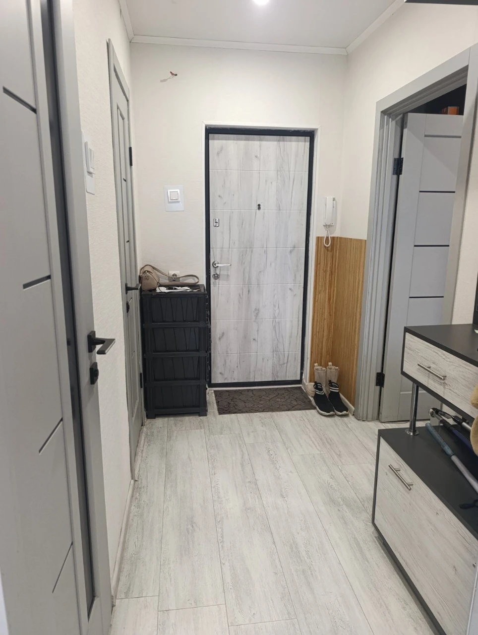 For Sale: 1-Bedroom Apartment!