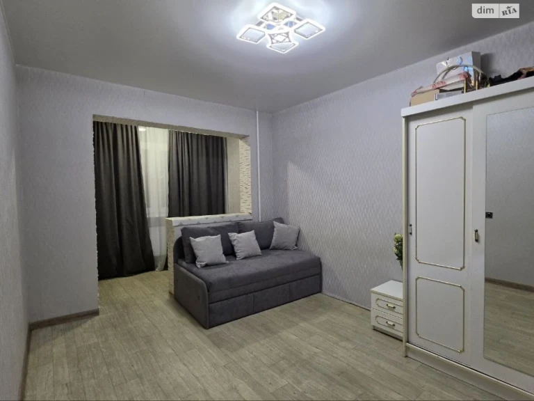 Продаж Квартири 3
