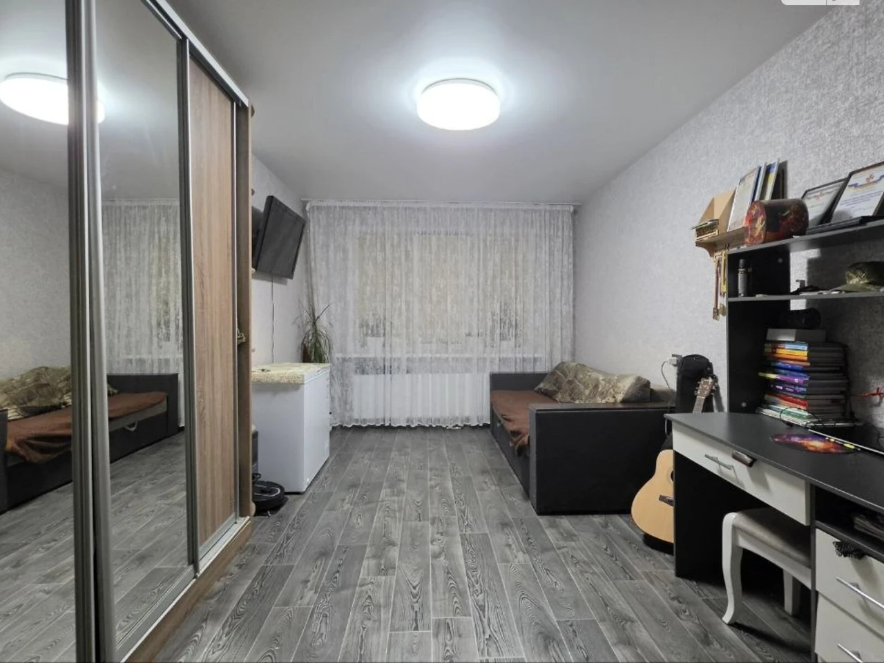 Продаж Квартири 3