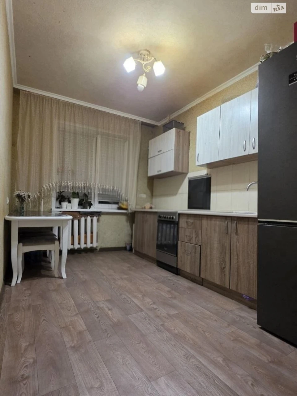 Продаж Квартири 3