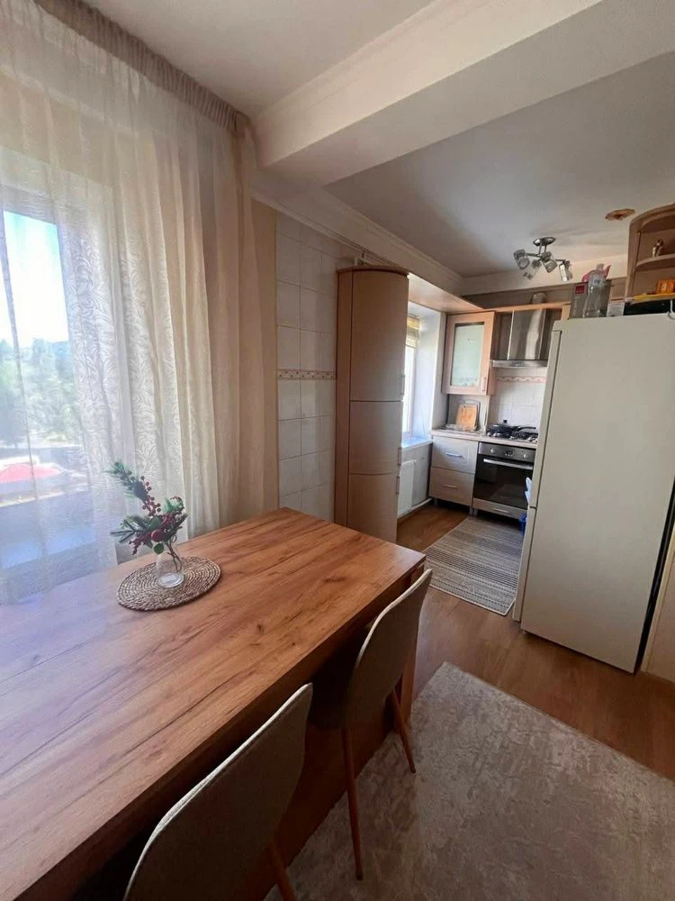 Продам 3-х. Кім натну на Незалежності