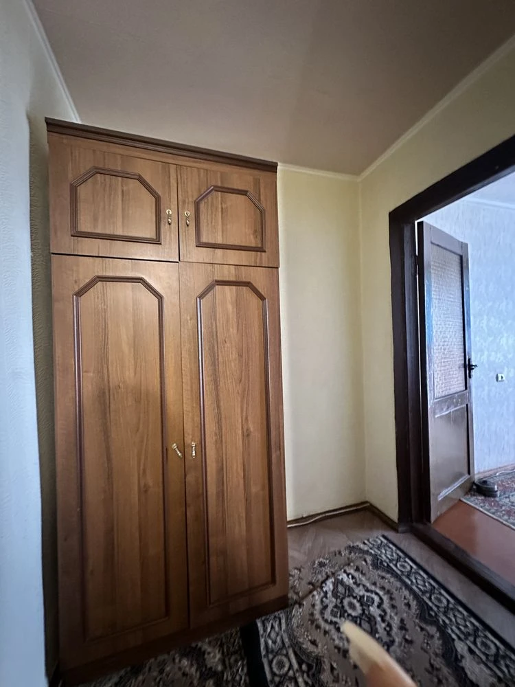 For Sale: 3-room apartment on Poleva Street