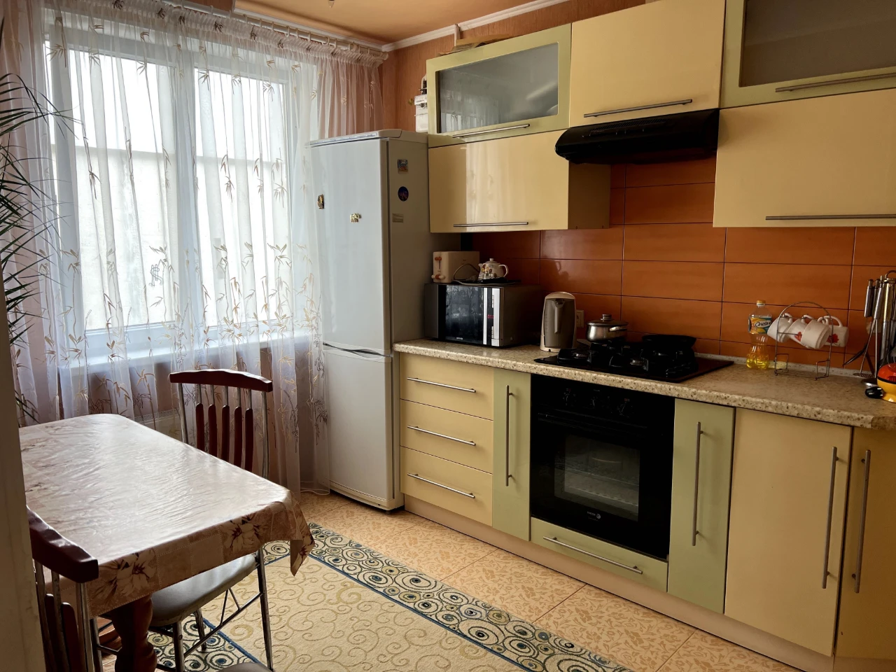 ВЛАСНИК 3-к квартира Чорних Запорожців (Леваневського, просп