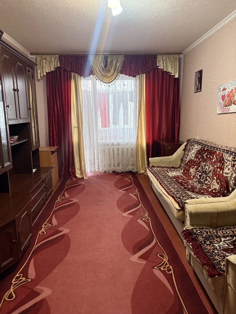 Продается 3-комнатная квартира, Таращанский массив