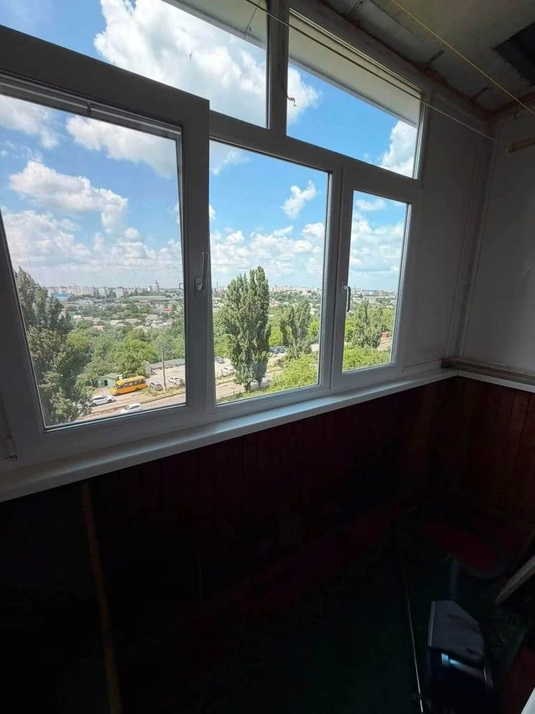 Продаж 1 кім квартири,масив Незалежності