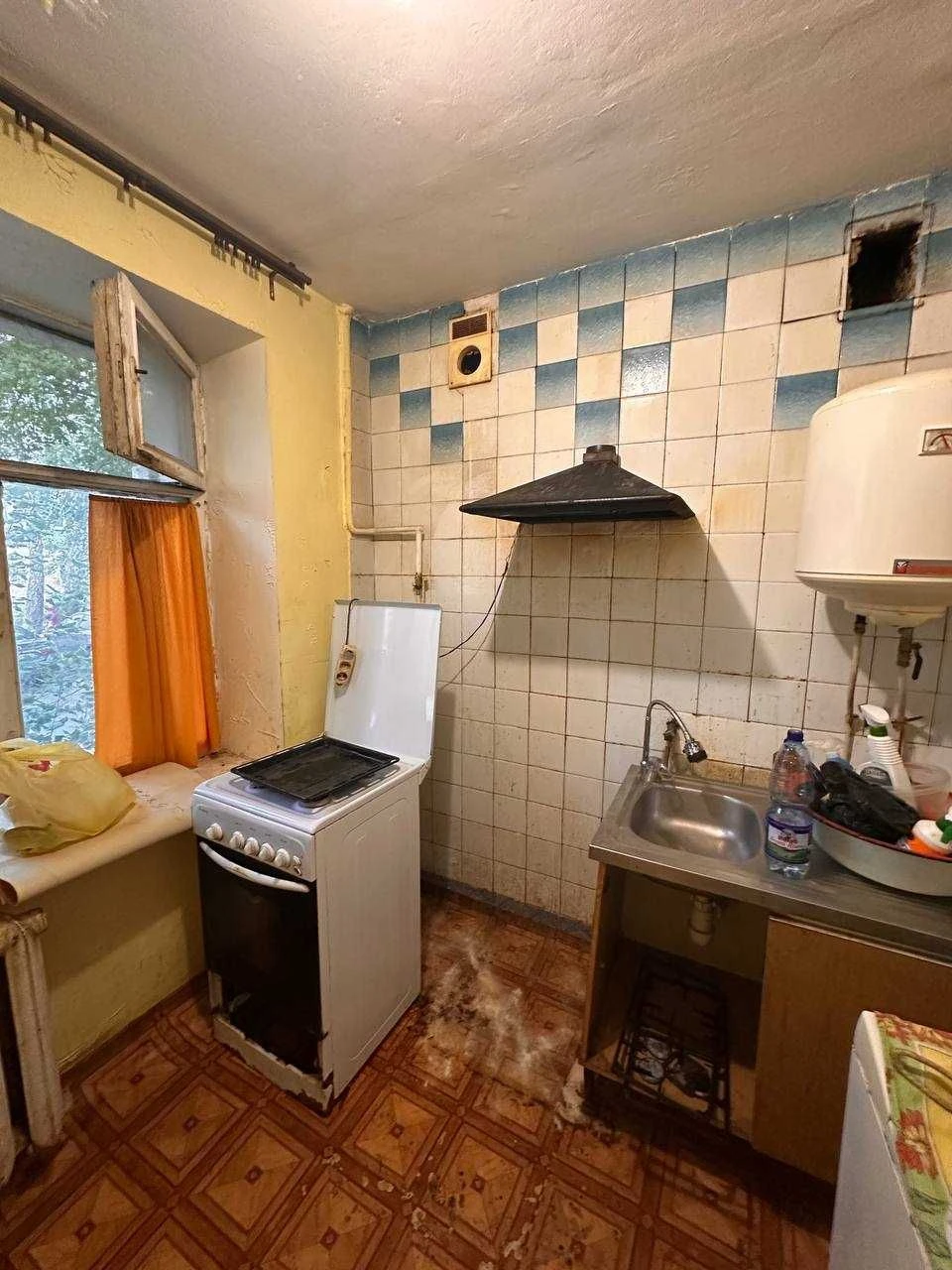 Продається 2-кімнатна квартира в Гайок