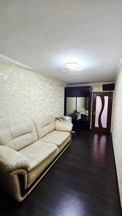 Продам 3 комн. квартиру проспект Героев Победа Ваучер Сертиф