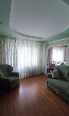 Продам квартиру  на масиві Леваневського (П-т Незалежності)