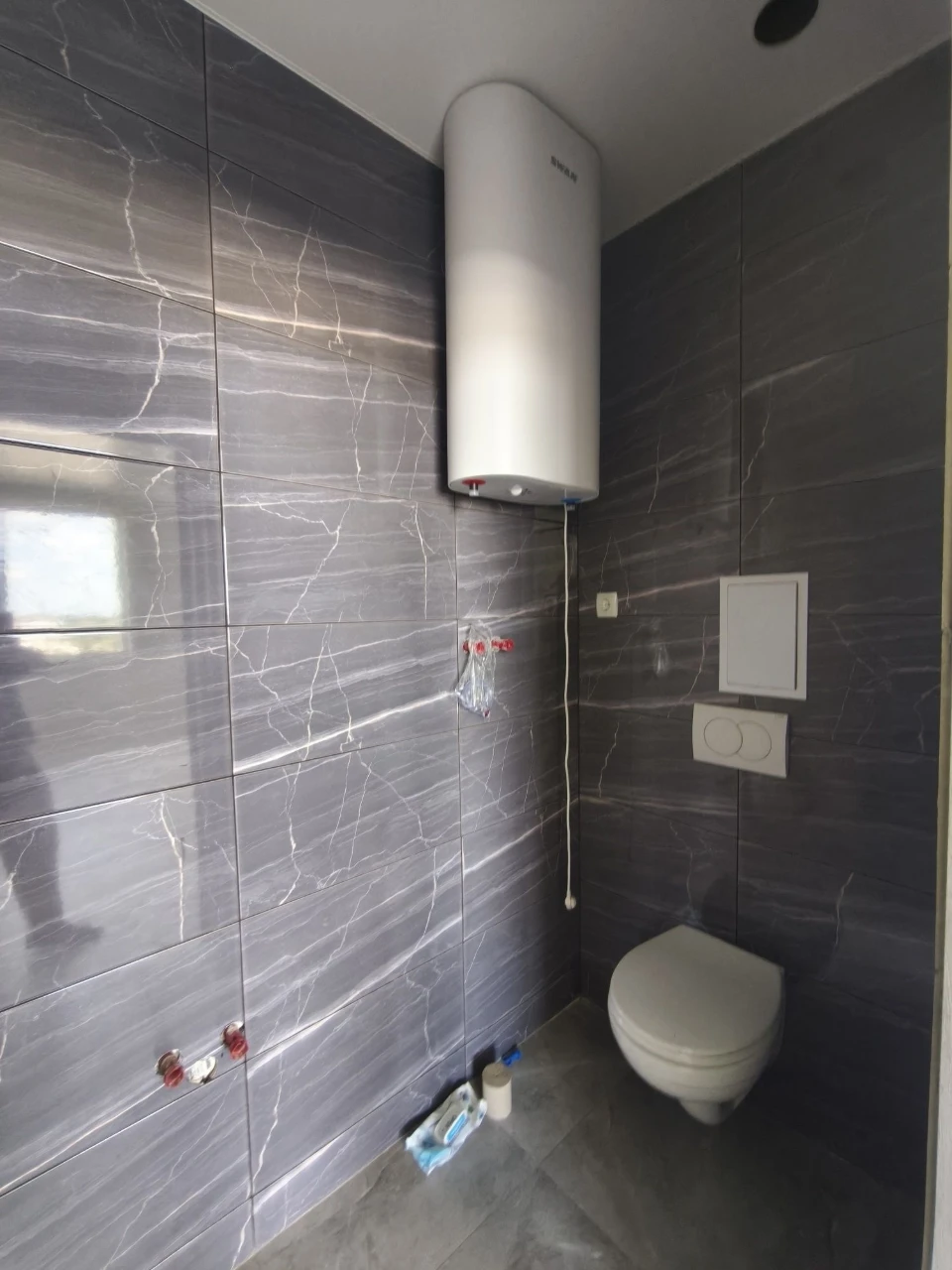 For Sale: 1-room Studio Apartment