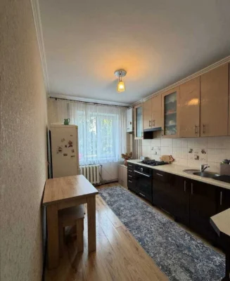 Продам 3-кімнатну квартиру ( ВІД ВЛАСНИКА - БЕЗ КОМІСІЇ) рай