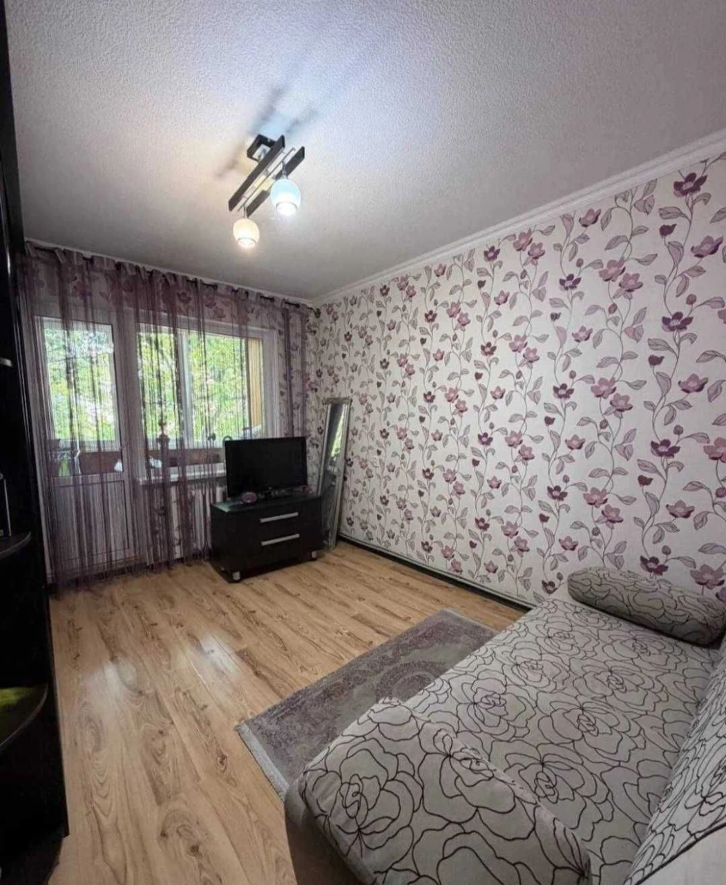 Продам 3-кімнатну квартиру ( ВІД ВЛАСНИКА - БЕЗ КОМІСІЇ) рай