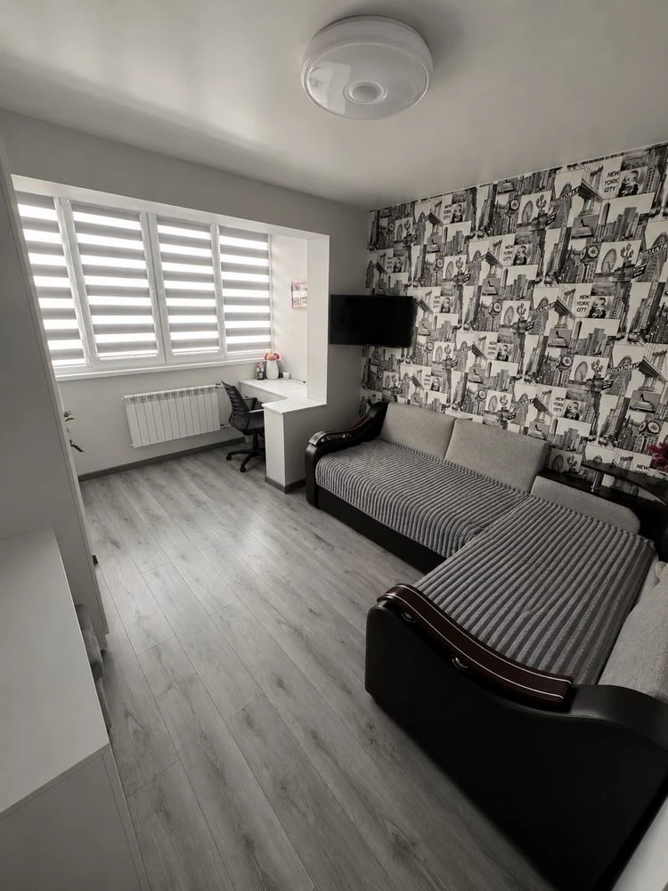Sale of a luxurious 3-bedroom apartment