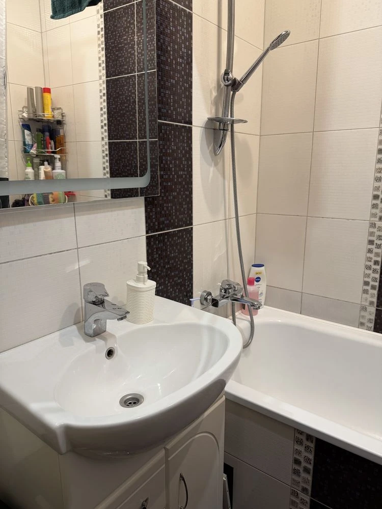 Продам 3-х кімн кв на ДНСі