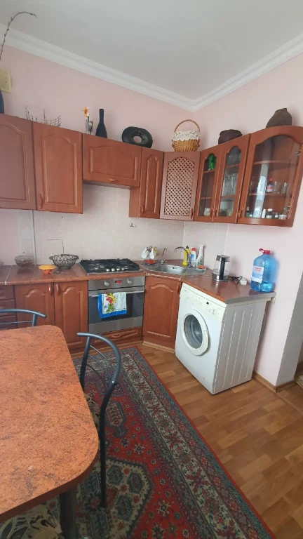 Продается 3-комнатная квартира в самом центре с АО
