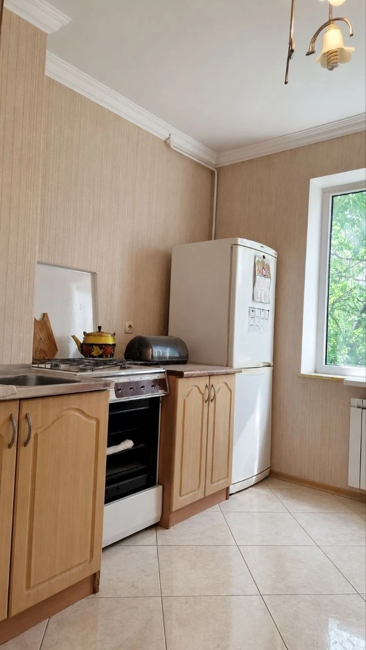 Two-bedroom apartment on Levneskyi 2nd floor – One of the main advantages