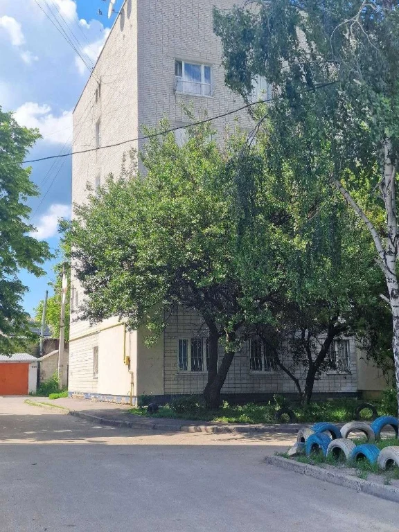 Продається 3 кім квартира + велика кухня 8,1 м² | вул. Київс