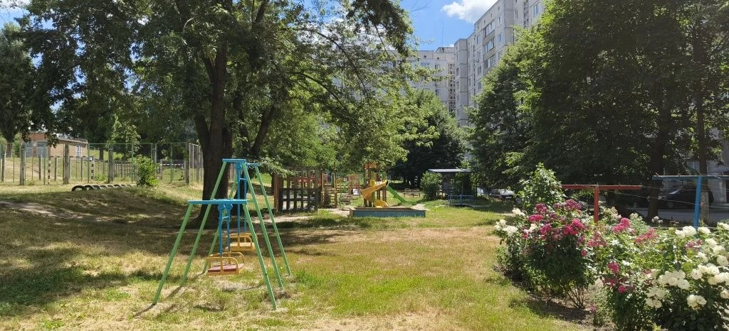 Two-bedroom apartment on Levneskyi 2nd floor – One of the main advantages