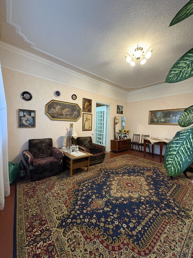 4-room "Stalinka" in DNR